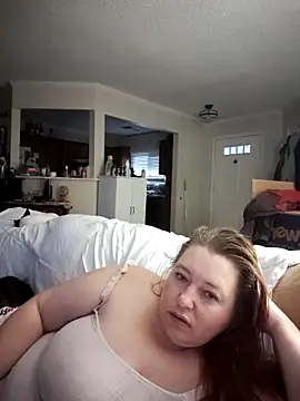 atlwebbie75 online show from 10/22/25, 11:54