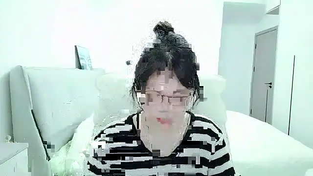 Sunset glow online show from 12/19/25, 02:40