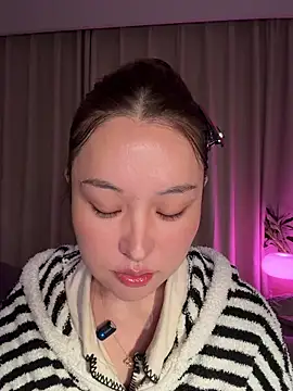 sphynx- - online show from 11/27/25, 03:03