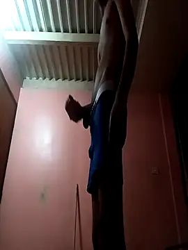 Snapshot of riggijaviersalas chatting on 11/06/25, 02:56 riggijaviersalas online show from 11/06/25, 02:56