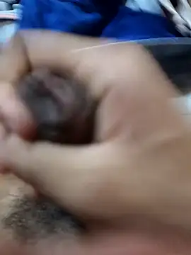 Snapshot of riggijaviersalas chatting on 12/04/25, 04:44 riggijaviersalas online show from 12/04/25, 04:44