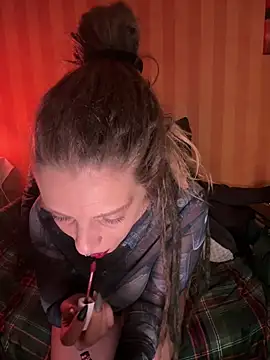 MenaDreadfull online show from 01/04/25, 07:23