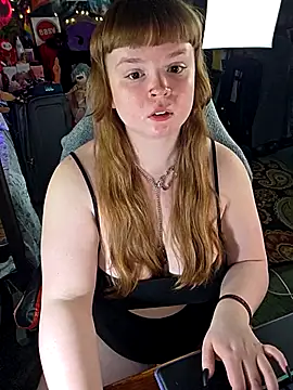 Snapshot of VelvetDiablo chatting on 05/15/26, 11:01 VelvetDiablo online show from 05/15/26, 11:01