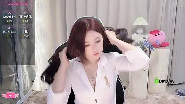 Snapshot of Happy_Kitty chatting on 01/22/25, 06:10 Happy Kitty online show from 01/22/25, 06:10