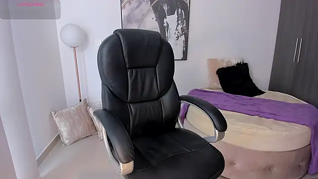 StacyConner online show from 02/11/25, 09:25