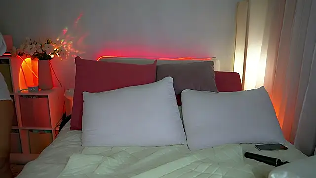 Snapshot of BBWDesire chatting on 12/03/24, 06:49 BBWDesire online show from 12/03/24, 06:49