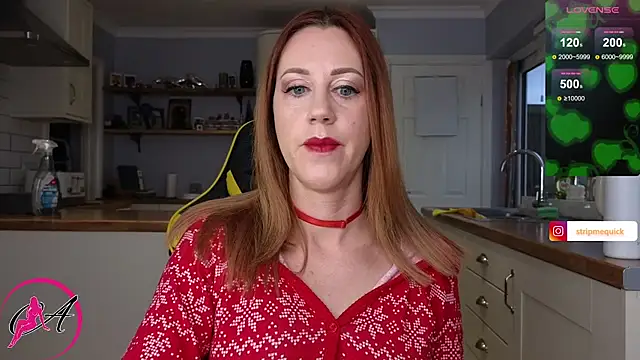 Snapshot of stripmequick chatting on 12/09/24, 02:06 stripmequick online show from 12/09/24, 02:06