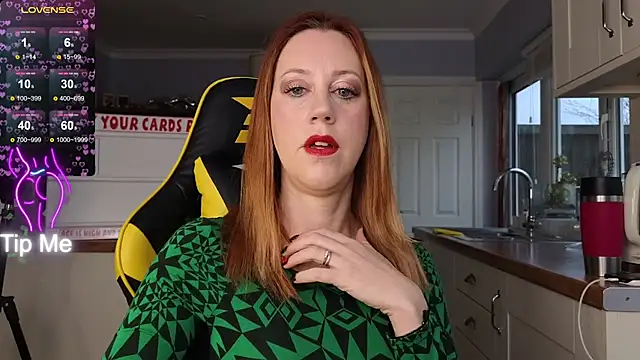 Snapshot of stripmequick chatting on 01/17/25, 10:11 stripmequick online show from 01/17/25, 10:11