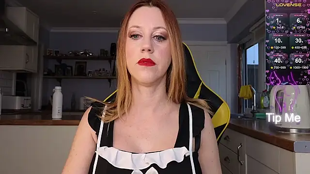 Snapshot of stripmequick chatting on 01/28/25, 10:34 stripmequick online show from 01/28/25, 10:34