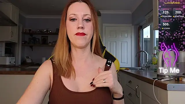 Snapshot of stripmequick chatting on 02/04/25, 02:53 stripmequick online show from 02/04/25, 02:53