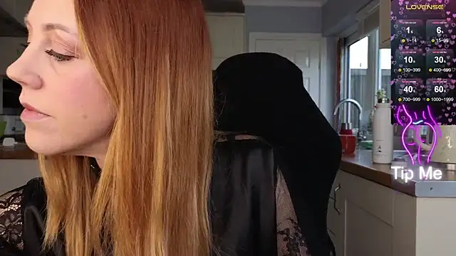 Snapshot of stripmequick chatting on 02/25/25, 10:47 stripmequick online show from 02/25/25, 10:47