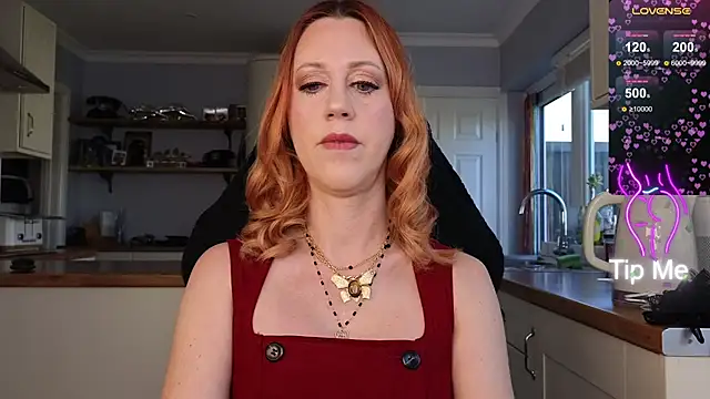 Snapshot of stripmequick chatting on 03/19/25, 10:44 stripmequick online show from 03/19/25, 10:44