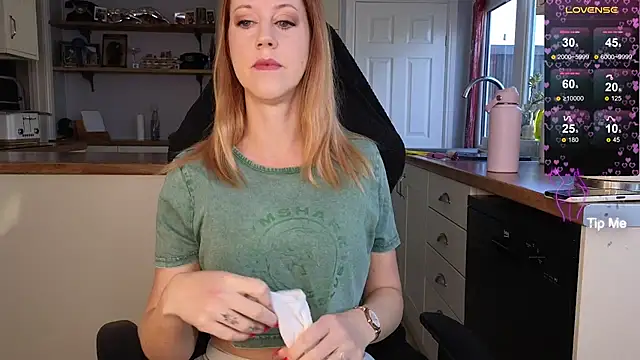 Snapshot of stripmequick chatting on 09/16/25, 08:48 stripmequick online show from 09/16/25, 08:48