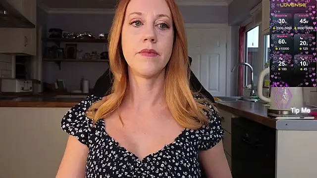 Snapshot of stripmequick chatting on 09/26/25, 02:10 stripmequick online show from 09/26/25, 02:10