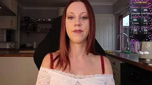 Snapshot of stripmequick chatting on 10/10/25, 09:08 stripmequick online show from 10/10/25, 09:08