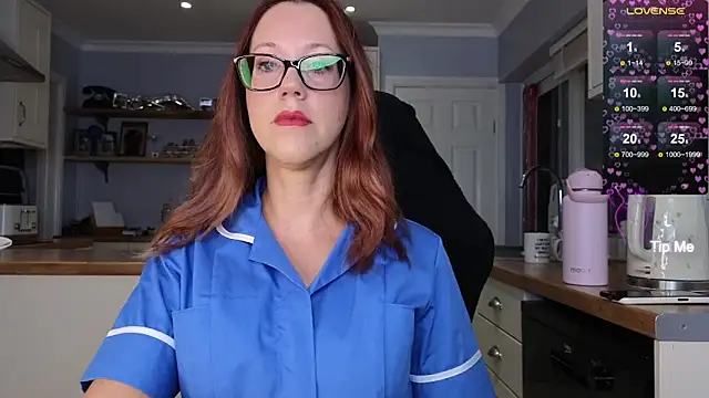 Snapshot of stripmequick chatting on 10/20/25, 03:07 stripmequick online show from 10/20/25, 03:07