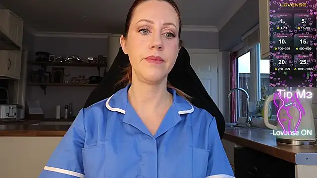 Snapshot of stripmequick chatting on 11/24/25, 10:37 stripmequick online show from 11/24/25, 10:37