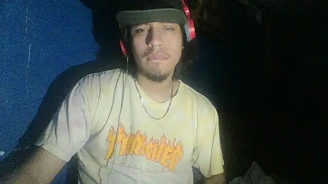 AlexAlejandro13 online show from 10/18/25, 07:53