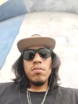 AlexAlejandro13 online show from 04/01/26, 11:02