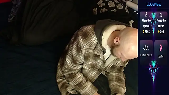 MaxRouger online show from 10/26/25, 09:15