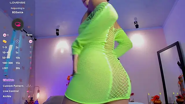 Snapshot of brianathompson chatting on 10/22/25, 07:02 brianathompson online show from 10/22/25, 07:02