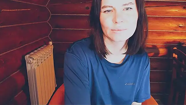 Snapshot of Platina_Fox chatting on 11/23/25, 02:00 Platina Fox online show from 11/23/25, 02:00