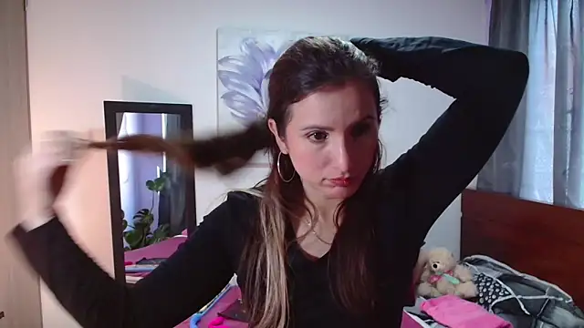 vanessabrown  online show from 02/19/25, 02:23