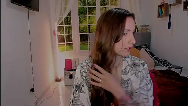 vanessabrown  online show from 05/08/26, 02:11