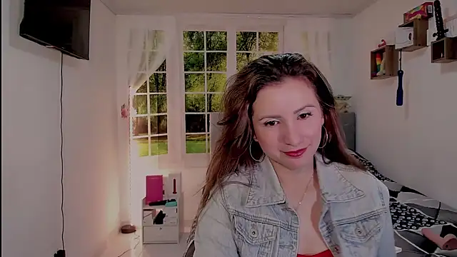 vanessabrown  online show from 05/17/26, 02:46