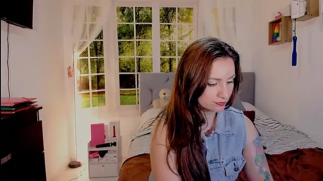 vanessabrown  online show from 06/29/26, 04:40