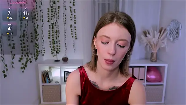 Snapshot of Salme_Sweet chatting on 02/21/25, 03:54 Salme Sweet online show from 02/21/25, 03:54