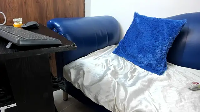 Mature Skinny online show from 01/10/26, 02:24