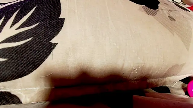 sofi decker online show from 02/19/25, 06:11