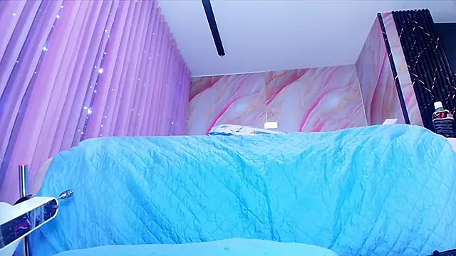 sofi decker online show from 06/03/26, 03:09