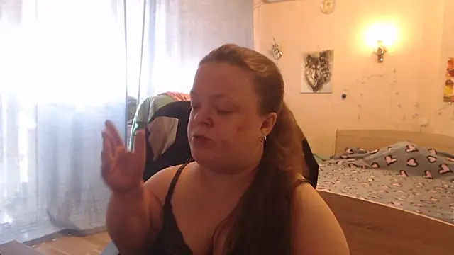 Snapshot of Janiffer_MiMi chatting on 02/14/25, 10:49 Janiffer MiMi online show from 02/14/25, 10:49