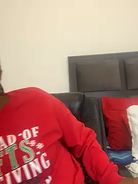 Snapshot of BADFATASS85 chatting on 02/16/25, 01:05 BADFATASS85 online show from 02/16/25, 01:05