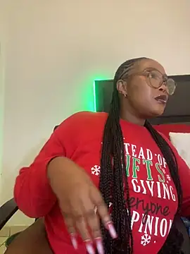 Snapshot of BADFATASS85 chatting on 02/17/25, 07:04 BADFATASS85 online show from 02/17/25, 07:04