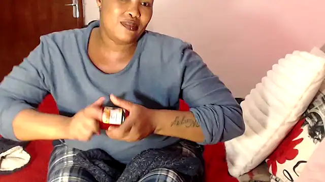 Snapshot of BADFATASS85 chatting on 03/10/25, 08:45 BADFATASS85 online show from 03/10/25, 08:45