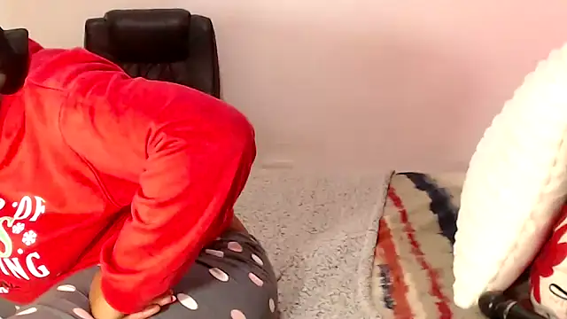 Snapshot of BADFATASS85 chatting on 03/12/25, 09:13 BADFATASS85 online show from 03/12/25, 09:13