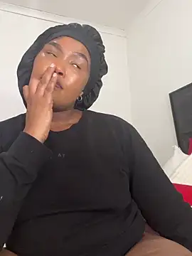 Snapshot of BADFATASS85 chatting on 03/22/25, 12:35 BADFATASS85 online show from 03/22/25, 12:35