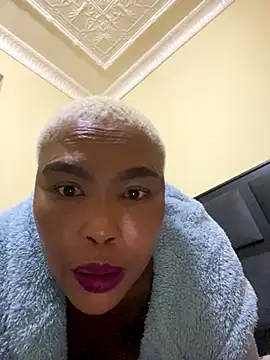 Snapshot of BADFATASS85 chatting on 12/14/25, 07:07 BADFATASS85 online show from 12/14/25, 07:07