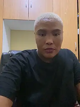 Snapshot of BADFATASS85 chatting on 12/16/25, 12:15 BADFATASS85 online show from 12/16/25, 12:15