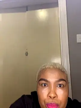 Snapshot of BADFATASS85 chatting on 12/19/25, 01:01 BADFATASS85 online show from 12/19/25, 01:01