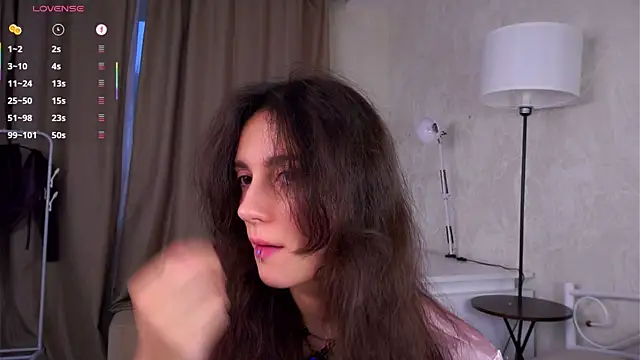 Holla Molly online show from 11/10/25, 05:17