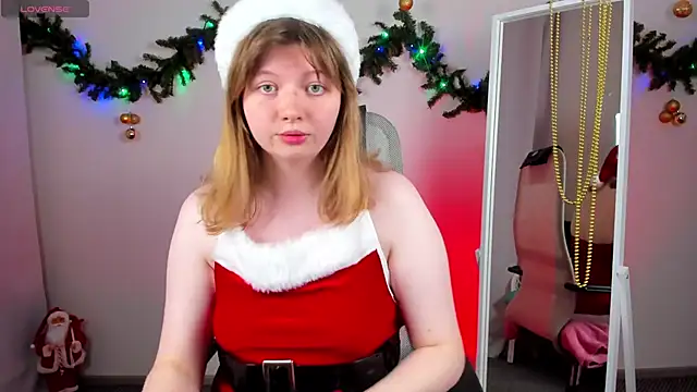 Snapshot of Vivian_cutie chatting on 12/25/24, 03:38 Vivian cutie online show from 12/25/24, 03:38