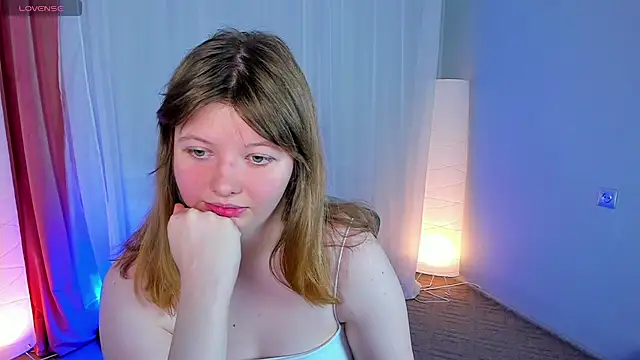 Snapshot of Vivian_cutie chatting on 01/08/25, 03:28 Vivian cutie online show from 01/08/25, 03:28