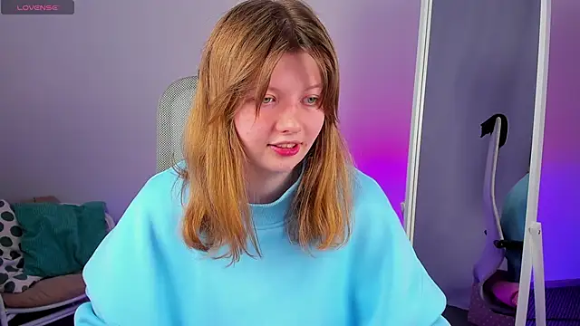 Snapshot of Vivian_cutie chatting on 03/05/25, 03:29 Vivian cutie online show from 03/05/25, 03:29