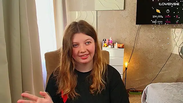 Snapshot of Vivian_cutie chatting on 09/19/25, 02:29 Vivian cutie online show from 09/19/25, 02:29