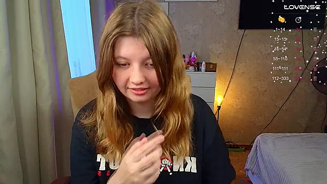 Snapshot of Vivian_cutie chatting on 09/20/25, 10:38 Vivian cutie online show from 09/20/25, 10:38