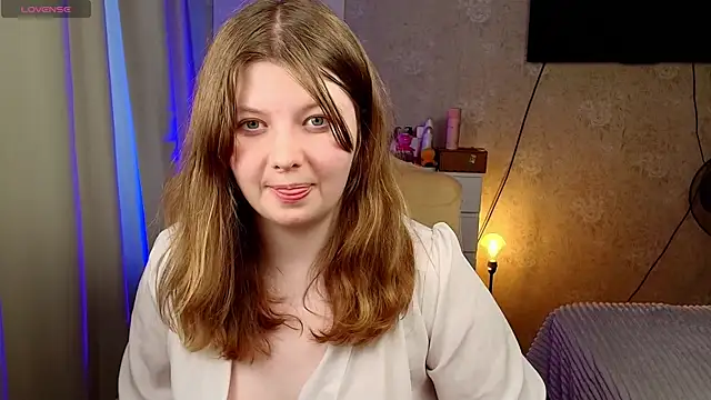 Vivian cutie online show from 04/03/26, 03:32